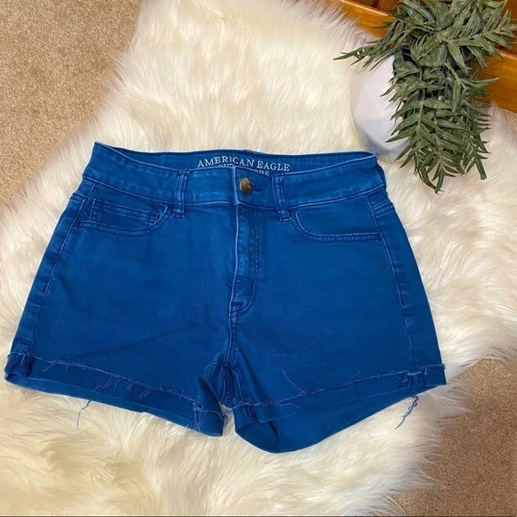 American Eagle AEO Hi Rise Shortie Raw Frayed Hem Denim Blue Jean Shorts Size 4 - Picture 1 of 6
